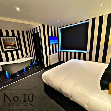 No.10 Preston Hotel Престън Екстериор снимка