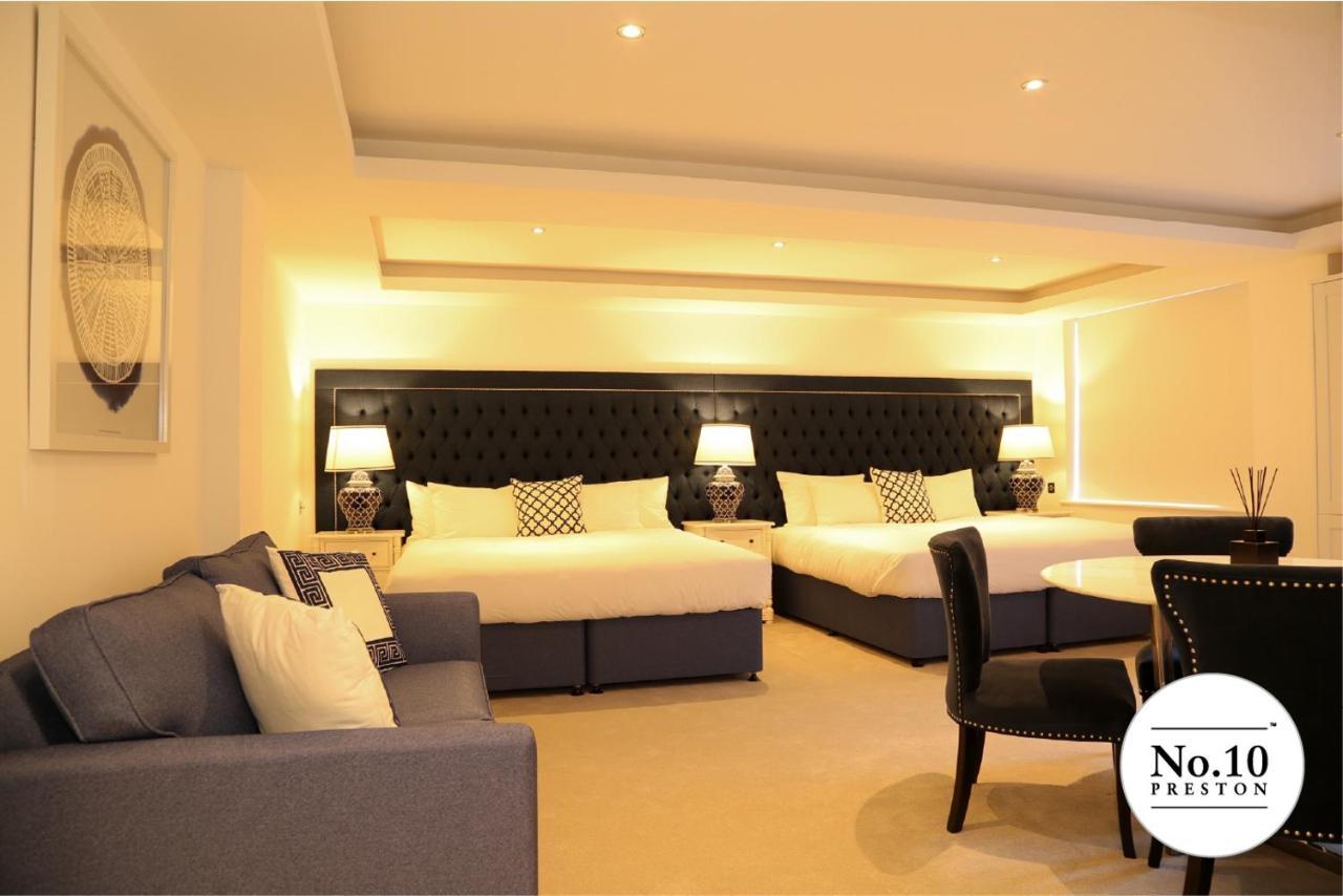 No.10 Preston Hotel Престън Екстериор снимка