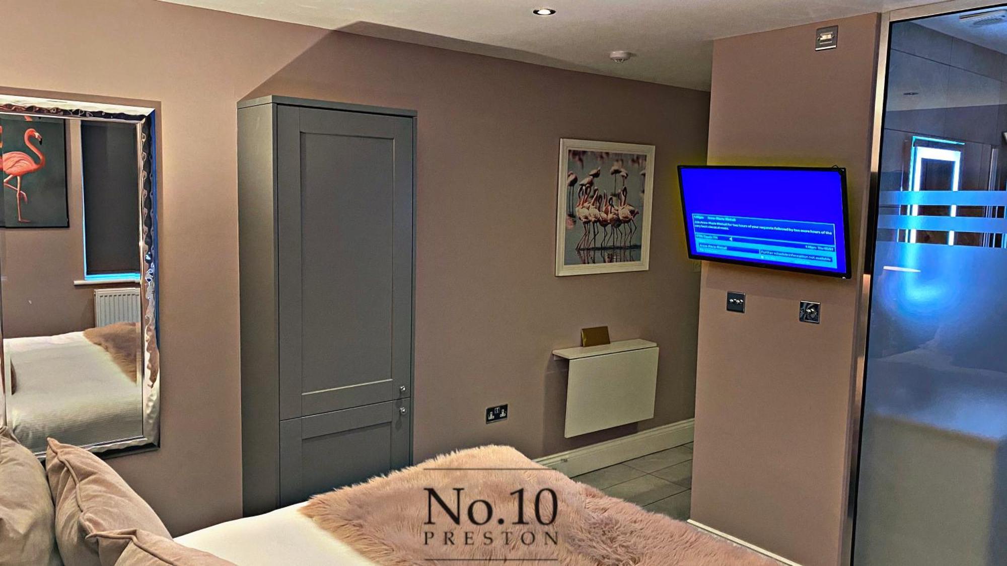 No.10 Preston Hotel Престън Екстериор снимка