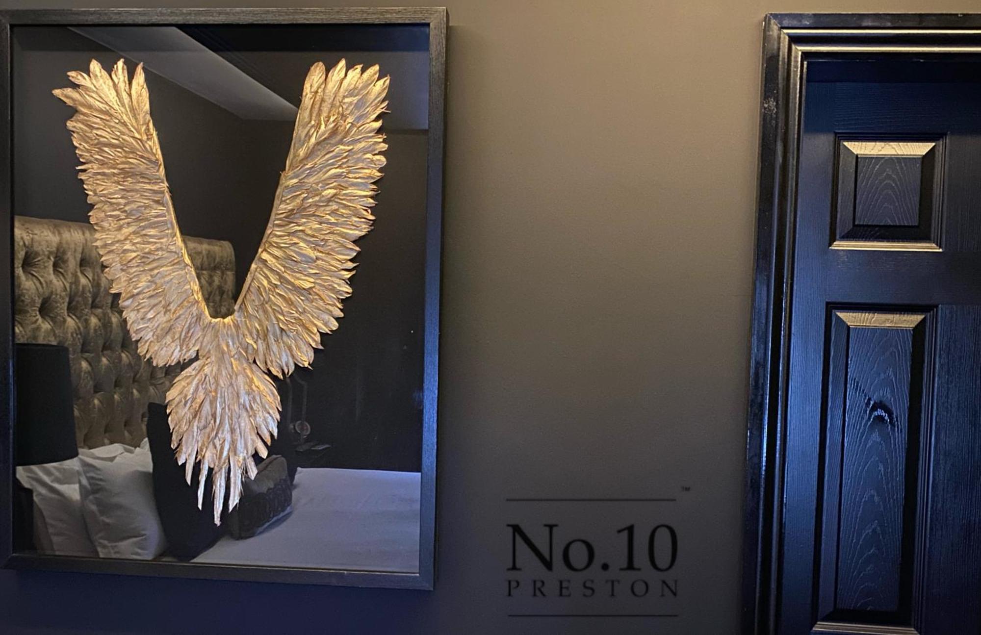 No.10 Preston Hotel Престън Екстериор снимка