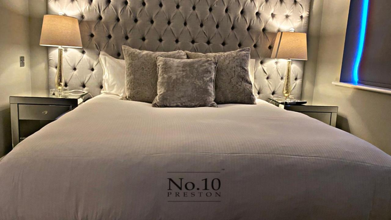 No.10 Preston Hotel Престън Екстериор снимка